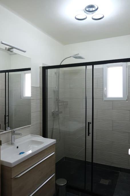 Maison Confortable A Ansouis Dans Le Luberon エクステリア 写真