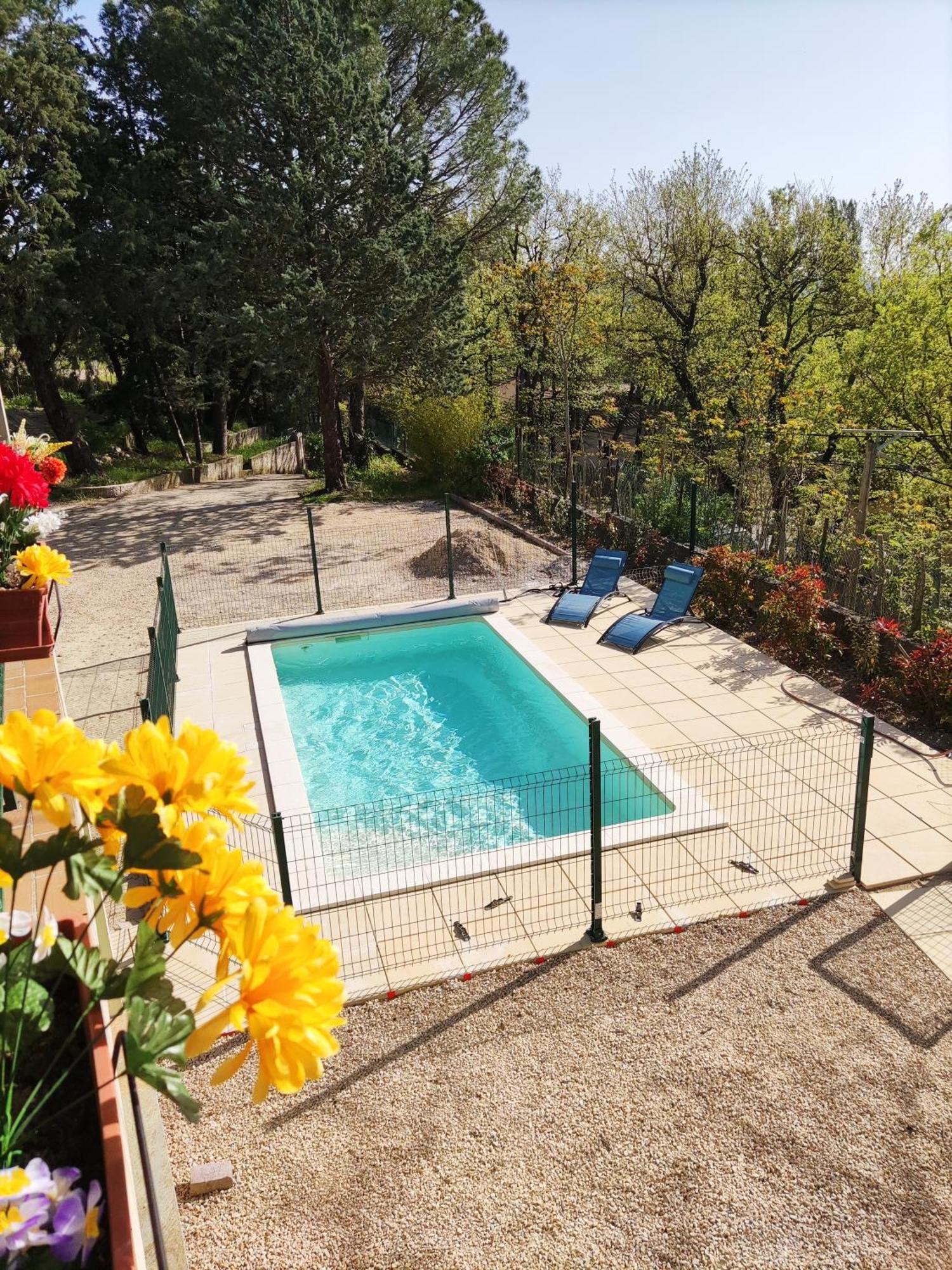 Maison Confortable A Ansouis Dans Le Luberon エクステリア 写真