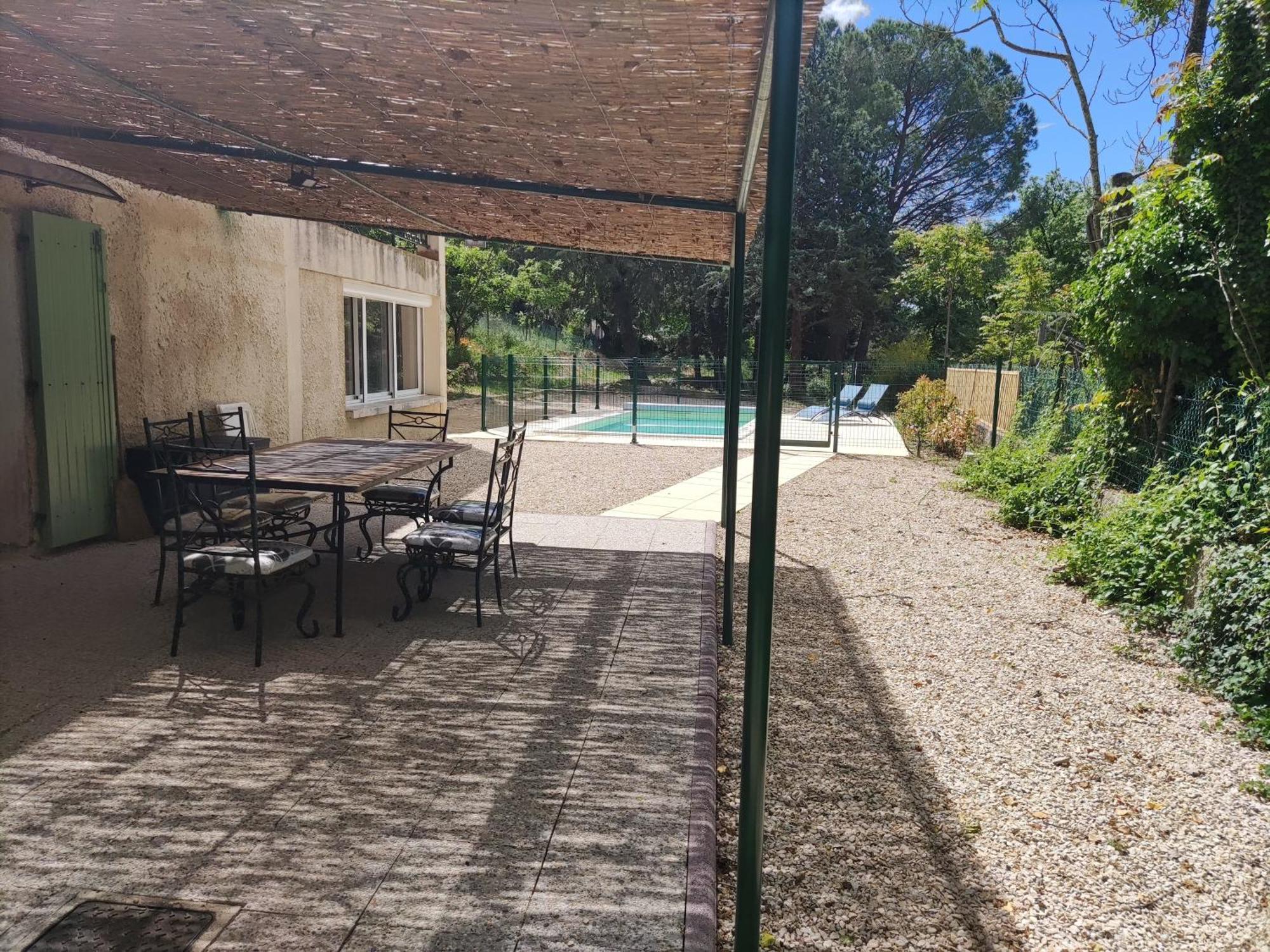 Maison Confortable A Ansouis Dans Le Luberon エクステリア 写真